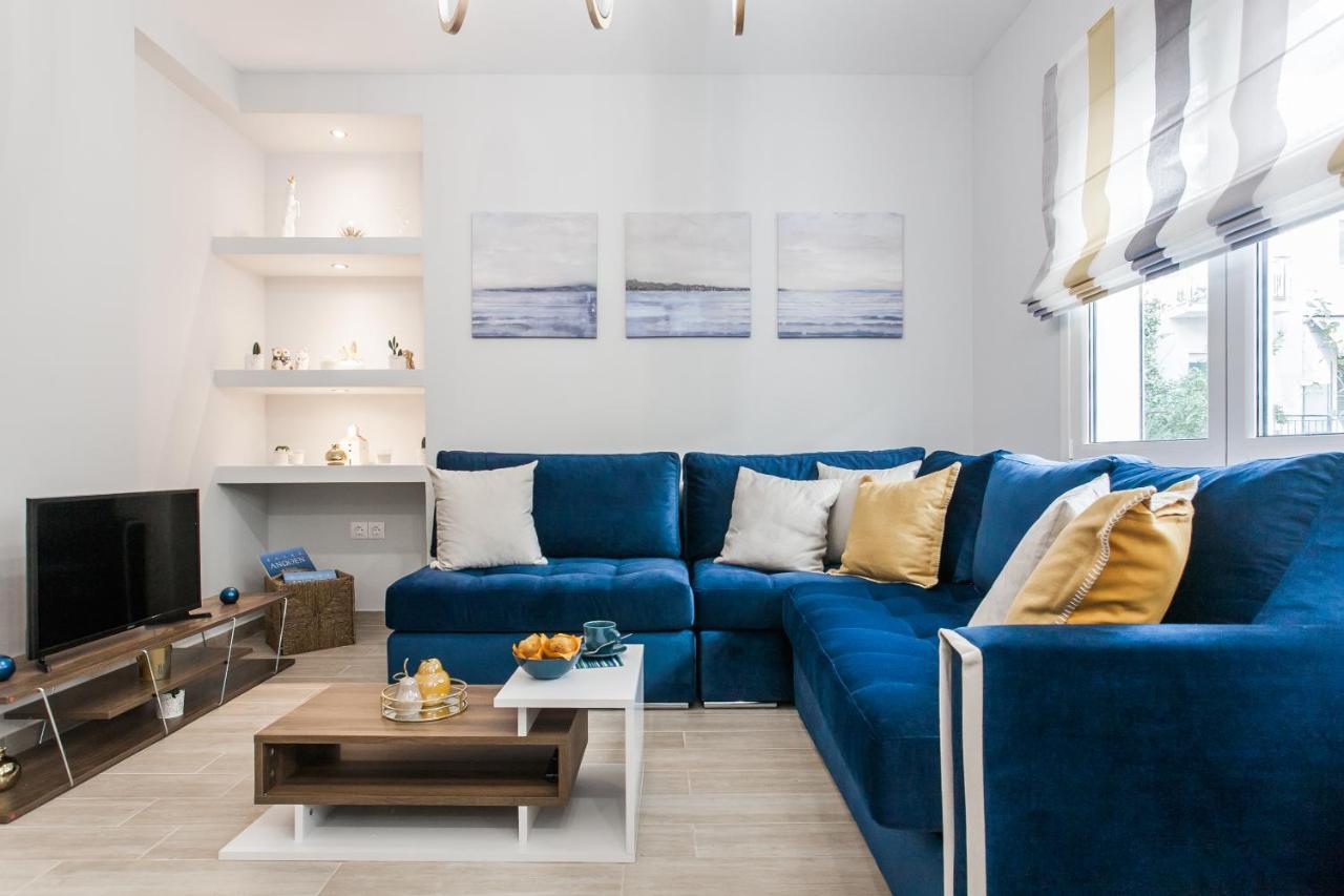 Luxury Seaside Apartment Next To Starbucks Opossite The Beach Park Of Flisvos Атина Екстериор снимка