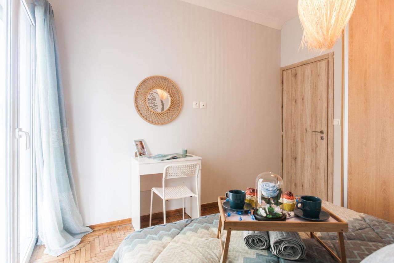 Luxury Seaside Apartment Next To Starbucks Opossite The Beach Park Of Flisvos Атина Екстериор снимка